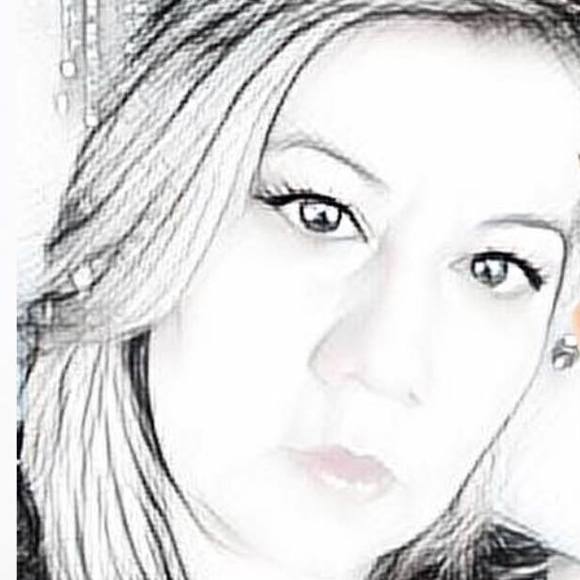 Meet your Posher, Erika - Picture 1 of 1